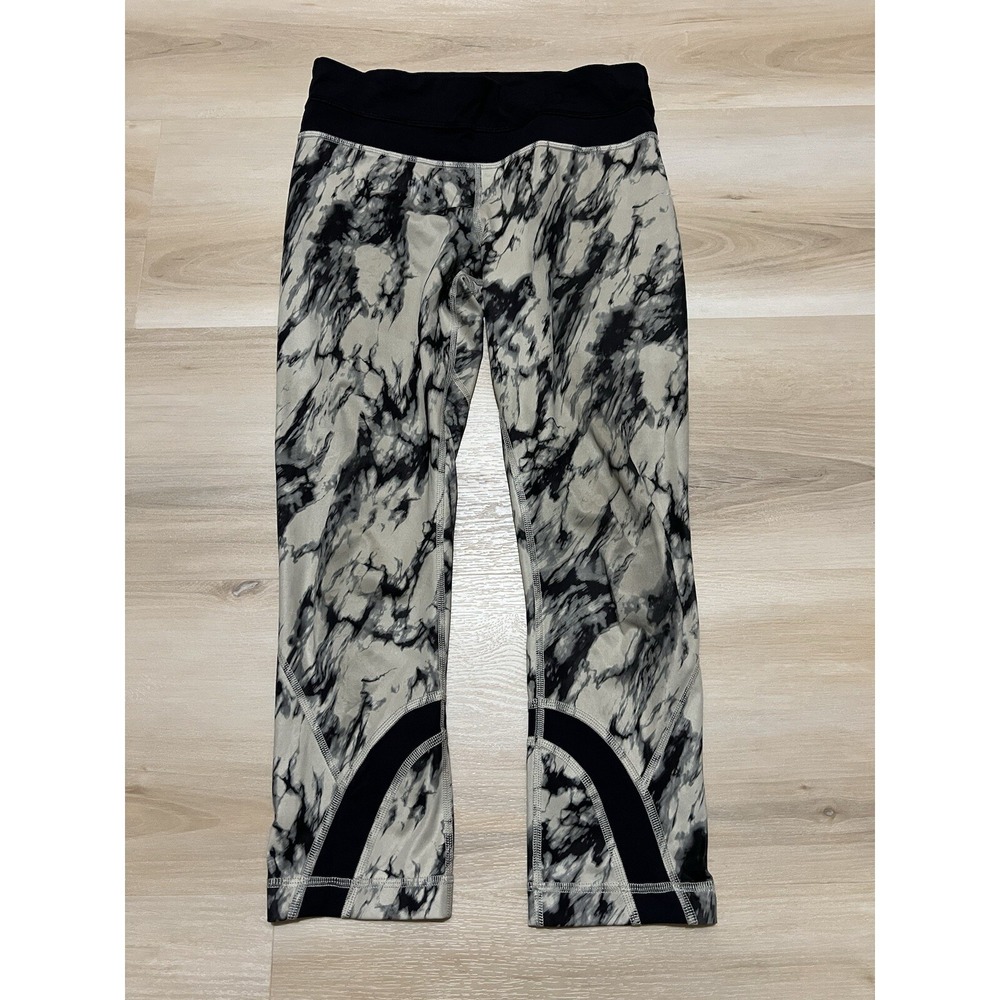 Lululemon Run: Inspire Crop II All Luxtreme Great Granite Women's Size 4 Beige
